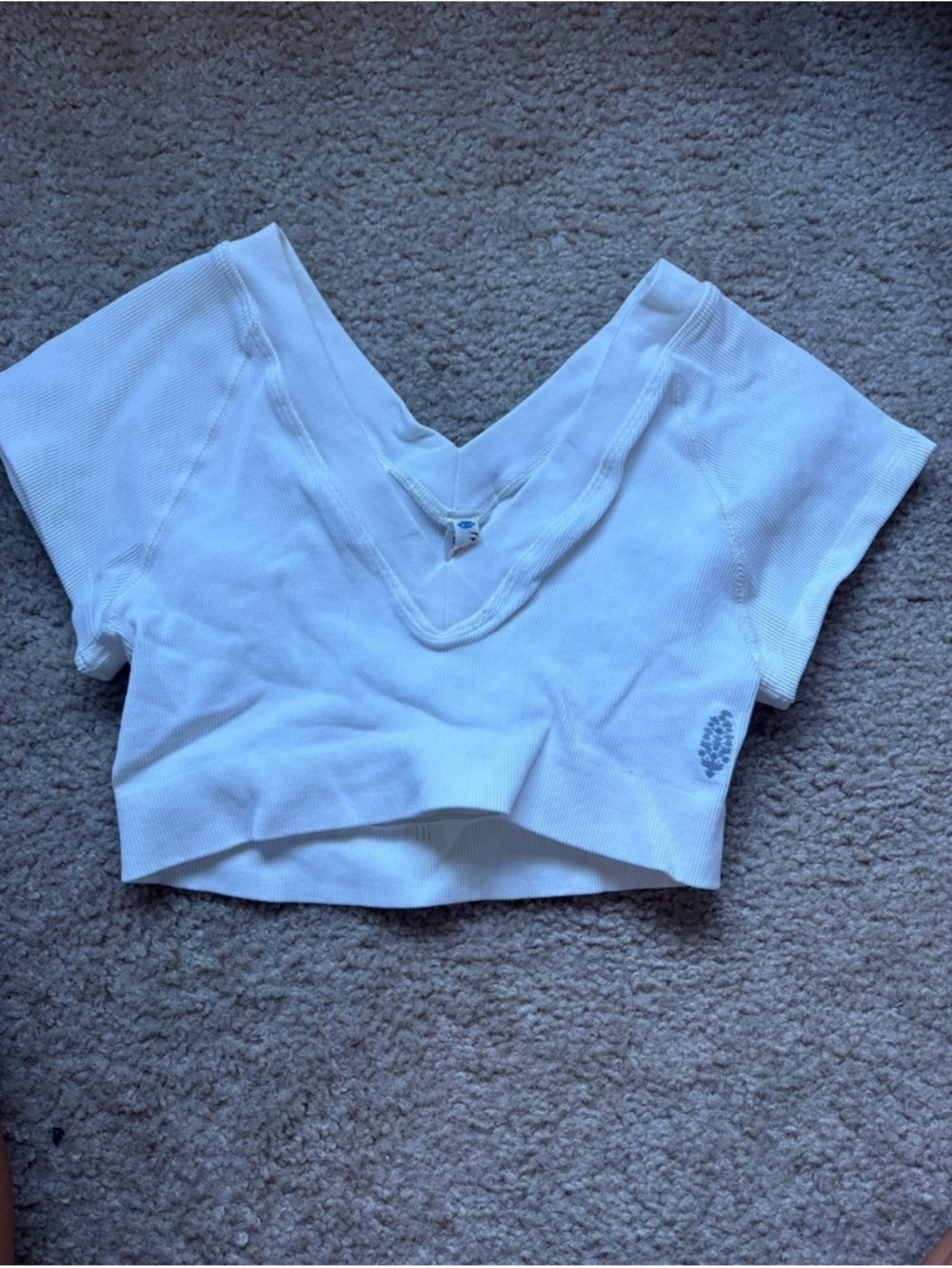 Cropped White V-Neck Short Sleeve Top